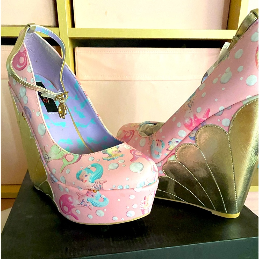 Mermaid Iron Fist Wedges Rare!